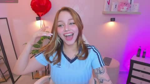 Snapshot of anniita_ chatting on May 20, 2:29 am VIVIANNA online show from May 20, 2:29 am