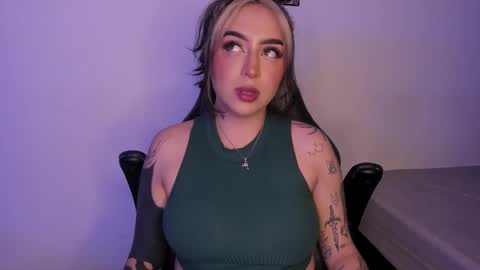 Annika online show from November 12, 3:18 am