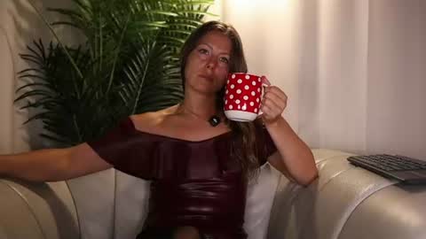annittastar online show from August 3, 2:32 am