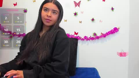 annie online show from December 22, 8:00 am