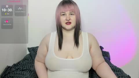 Snapshot of annnott chatting on May 11, 7:25 am Ann online show from May 11, 7:25 am