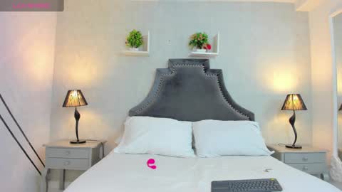 Anntonia Woods  online show from December 21, 1:21 pm