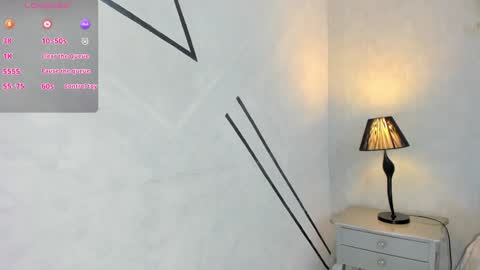 Anntonia Woods  online show from December 28, 1:06 pm