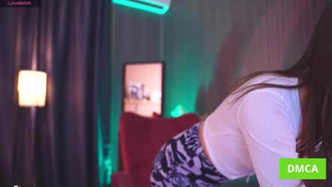 Snapshot of annuetta chatting on November 27, 3:25 pm Annuetta online show from November 27, 3:25 pm