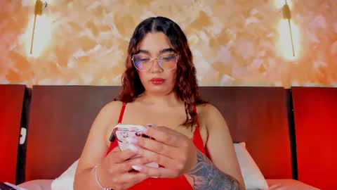 Snapshot of anny_arango1 chatting on August 2, 4:11 am Ana online show from August 2, 4:11 am