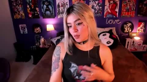 Snapshot of anny_cross chatting on March 5, 4:08 am Paty online show from March 5, 4:08 am