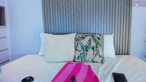 Snapshot of anny_cute01 chatting on July 15, 10:37 pm Anny online show from July 15, 10:37 pm