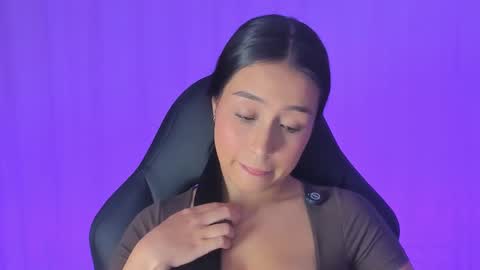 Snapshot of anny_jones77 chatting on March 19, 11:09 pm Anny online show from March 19, 11:09 pm