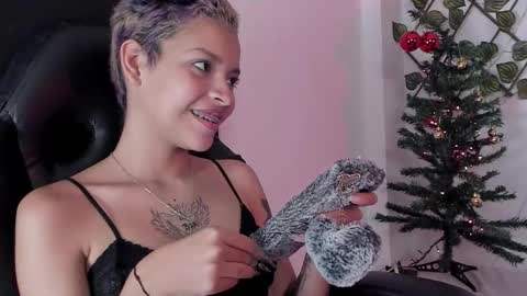 Anny online show from December 16, 3:33 am