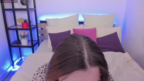 Snapshot of anny_limis chatting on December 10, 7:37 am Anna online show from December 10, 7:37 am