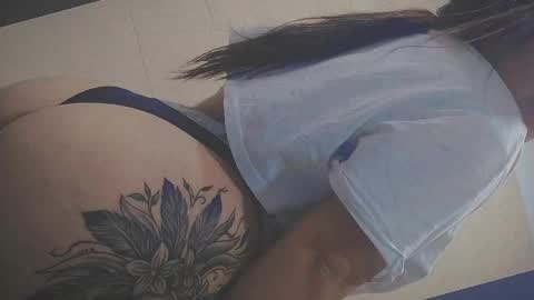 Snapshot of anny_louis chatting on January 12, 2:03 am ANNY LOUIS online show from January 12, 2:03 am