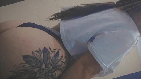 Snapshot of anny_louis chatting on February 19, 5:16 am ANNY LOUIS online show from February 19, 5:16 am