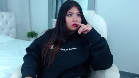 Snapshot of anny_louis chatting on February 19, 8:22 am ANNY LOUIS online show from February 19, 8:22 am