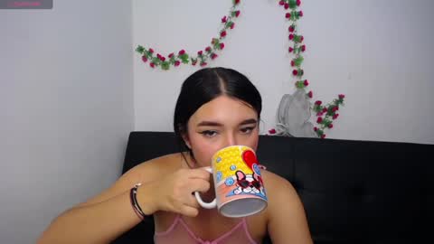 Anny online show from April 28, 4:34 pm
