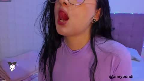 Snapshot of annybondie chatting on February 19, 11:46 pm annybondie online show from February 19, 11:46 pm