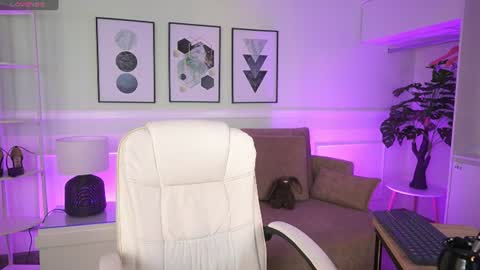 Snapshot of annybuny chatting on June 10, 7:24 pm Ana online show from June 10, 7:24 pm