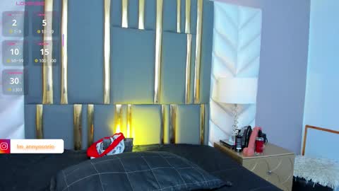 Anny online show from October 28, 8:33 pm