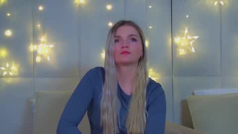 Snapshot of annyraii chatting on December 1, 6:29 am annyraii online show from December 1, 6:29 am