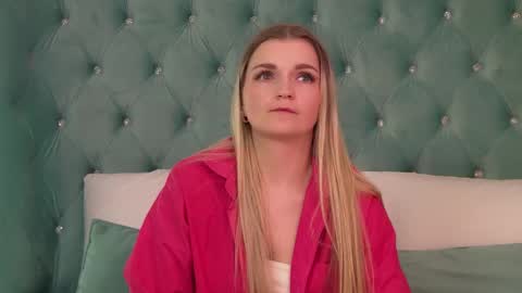 annyraii online show from February 2, 6:23 am