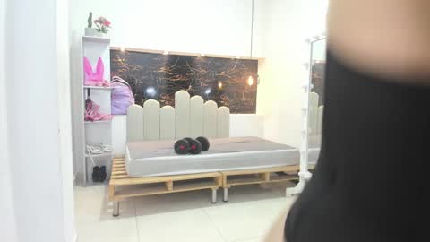 Anny online show from September 19, 8:31 pm