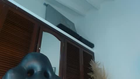 annyrusso online show from March 10, 10:48 pm