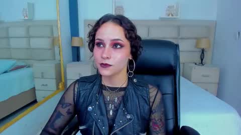 AnnyT online show from October 10, 10:09 pm