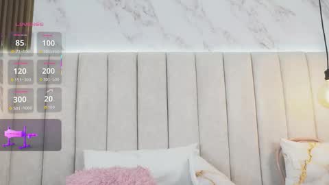 Snapshot of annyy_rosse chatting on December 17, 5:57 am ANNYY online show from December 17, 5:57 am