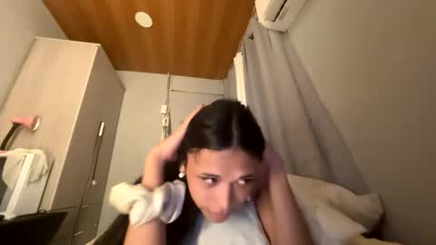 anok_yaii online show from April 11, 8:57 pm