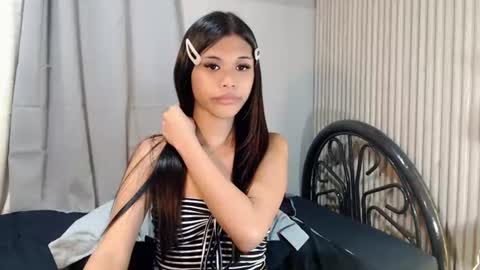 anok_yaii online show from June 15, 5:37 pm