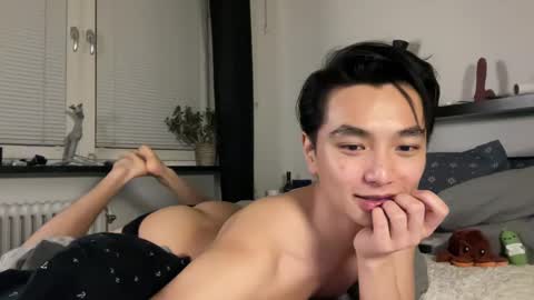 Snapshot of anokibaby chatting on December 21, 4:09 am asiantwinkboy online show from December 21, 4:09 am