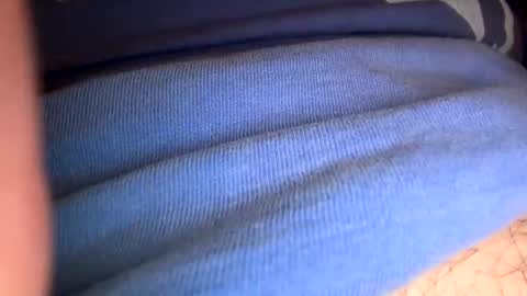 Snapshot of anonomousloser chatting on December 8, 3:32 am anonomousloser online show from December 8, 3:32 am