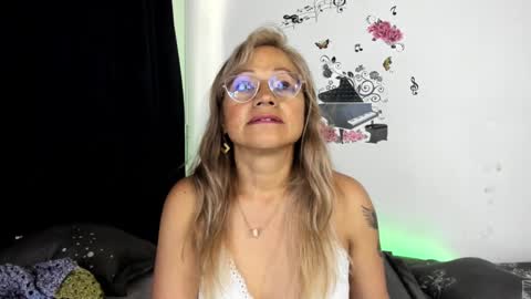 anthonela_mature_ online show from December 5, 9:17 pm