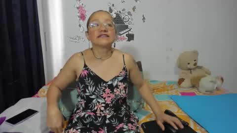 anthonela_mature_ online show from October 11, 7:01 pm