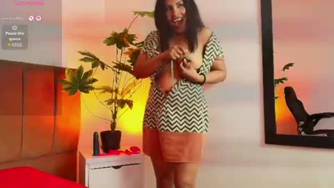 Anthonelaa   online show from July 27, 8:05 pm
