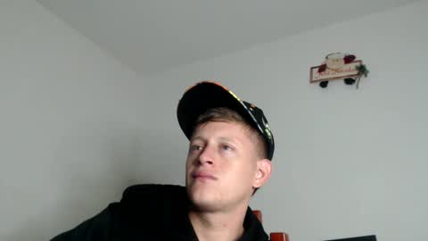 leon online show from December 6, 2:24 am