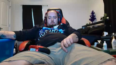 anthonygiacomazzo1 online show from December 15, 9:08 pm