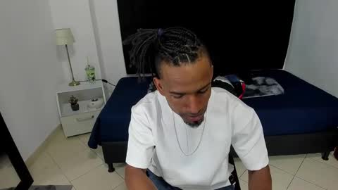 Snapshot of anthoy_wayans chatting on December 14, 8:40 pm online show from December 14, 8:40 pm