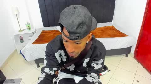 Snapshot of anthoy_wayans chatting on January 19, 7:04 pm online show from January 19, 7:04 pm