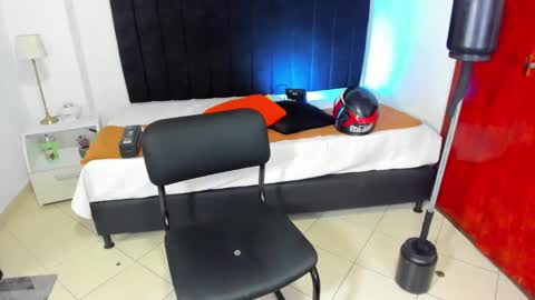 Snapshot of anthoy_wayans chatting on January 25, 2:04 am online show from January 25, 2:04 am