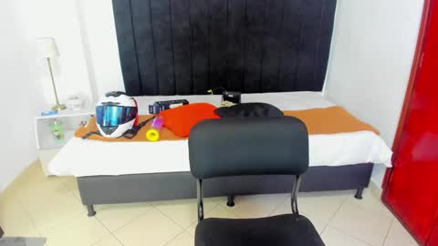 Snapshot of anthoy_wayans chatting on January 30, 12:50 am online show from January 30, 12:50 am