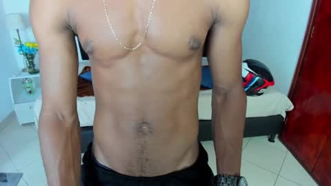 Snapshot of anthoy_wayans chatting on February 8, 12:49 am online show from February 8, 12:49 am