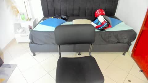 Snapshot of anthoy_wayans chatting on February 15, 8:33 pm online show from February 15, 8:33 pm