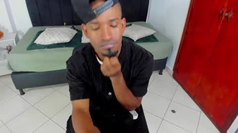 Snapshot of anthoy_wayans chatting on March 5, 1:21 am online show from March 5, 1:21 am