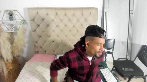 Snapshot of anthoy_wayans chatting on September 27, 2:05 am online show from September 27, 2:05 am