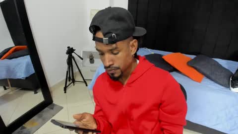 Snapshot of anthoy_wayans chatting on October 7, 12:41 am online show from October 7, 12:41 am