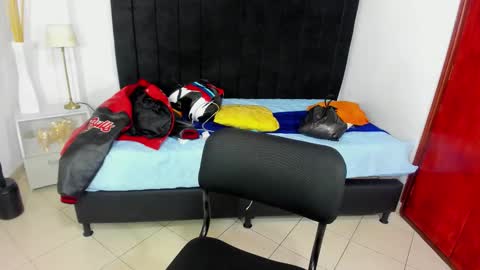 Snapshot of anthoy_wayans chatting on November 1, 12:56 am online show from November 1, 12:56 am