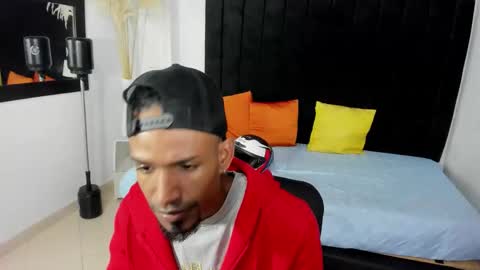 Snapshot of anthoy_wayans chatting on November 2, 11:29 pm online show from November 2, 11:29 pm