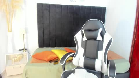 Snapshot of anthoy_wayans chatting on November 6, 12:33 am online show from November 6, 12:33 am