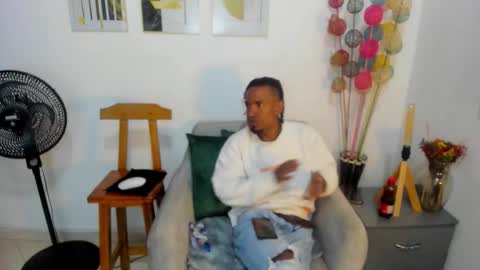 Snapshot of anthoy_wayans chatting on November 21, 10:41 pm online show from November 21, 10:41 pm