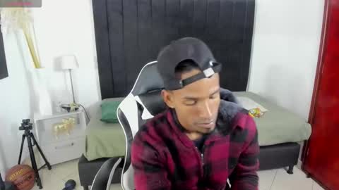 Snapshot of anthoy_wayans chatting on December 3, 12:29 am online show from December 3, 12:29 am